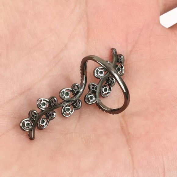 Beautiful rhodium emerald & topaz vine ring - Picture 3 of 3